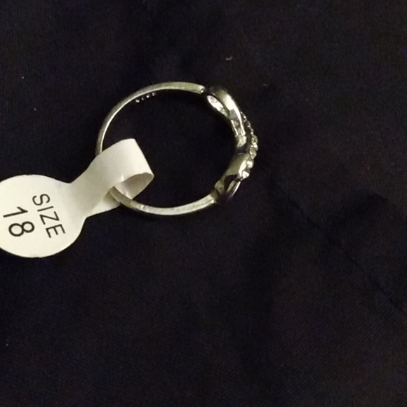 Woman's rings - Picture 2 of 2